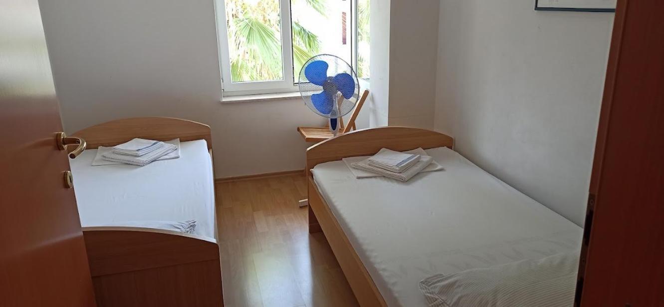 Apartmani Zulin Seget Vranjica Exterior photo